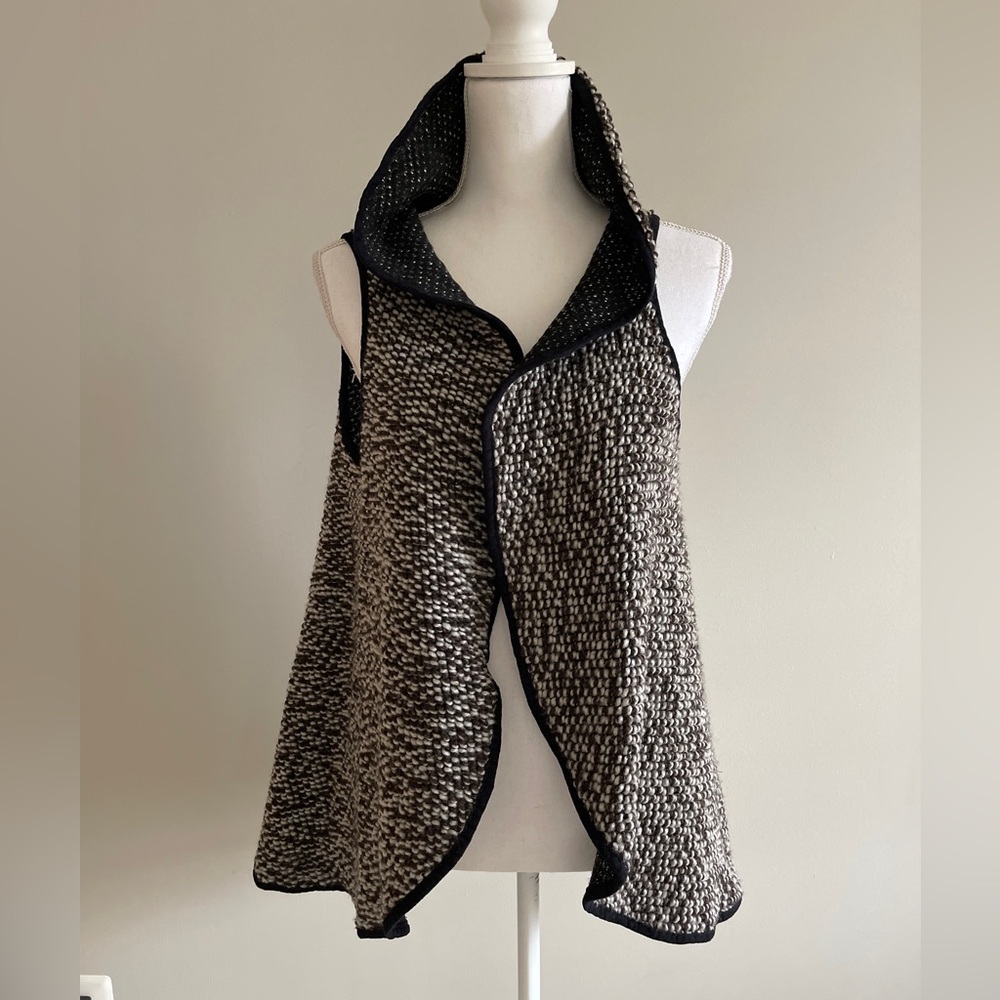 Altar’d State Vest Autumn Fall Ladies Sleeveless Open Front small